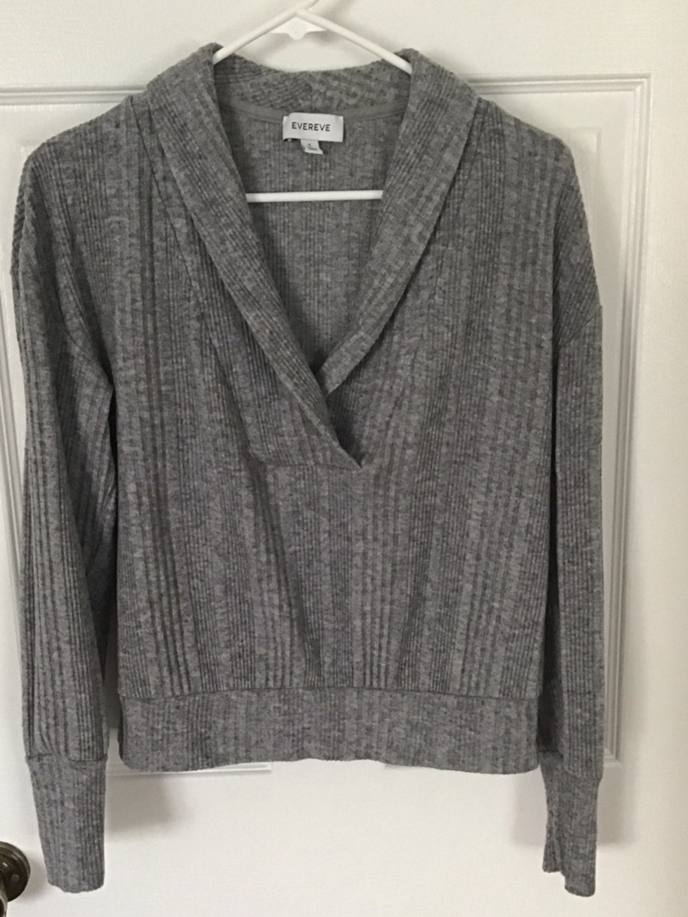 Evereve Gray Ribbed Shawl V-Neck Pullover Sweater